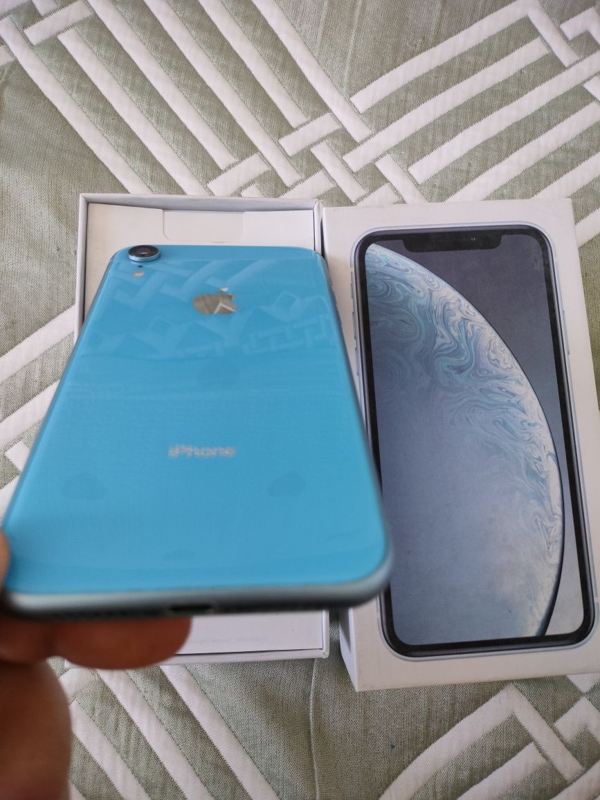Iphone Xr  128GB Yomkost 77%
