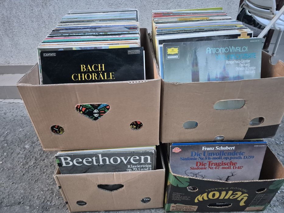Vând 200 Discuri Vinil colectia Deutsche Grammophon muzica clasica