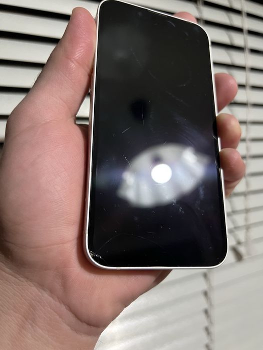 Iphone 13 mini white