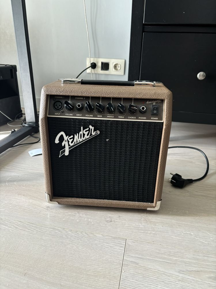 гитарный комбик Fender Acoustasonic 15 Beige