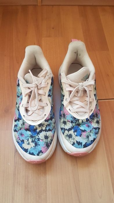 Adidas маратонки