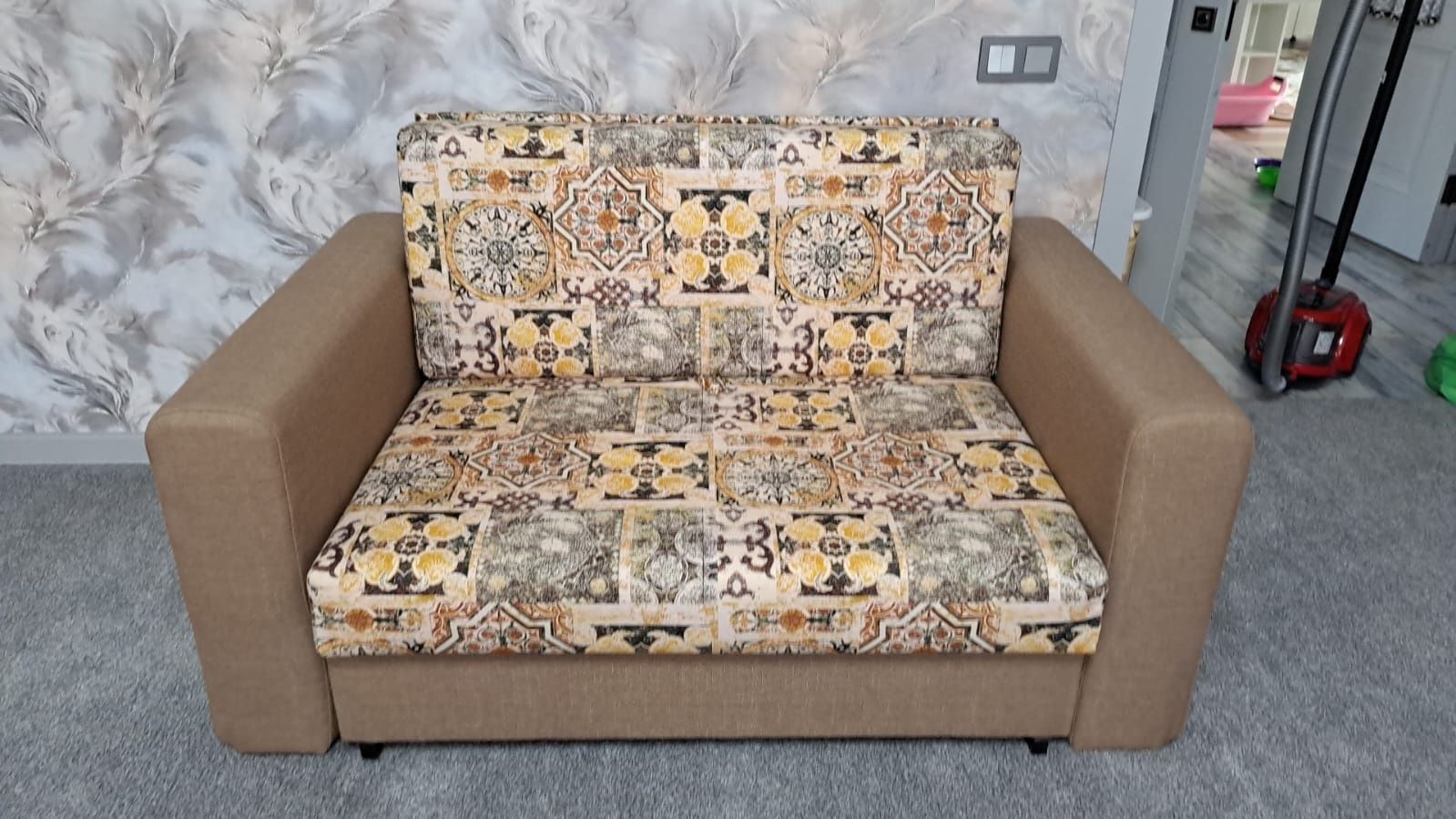 Продам диван раскладной