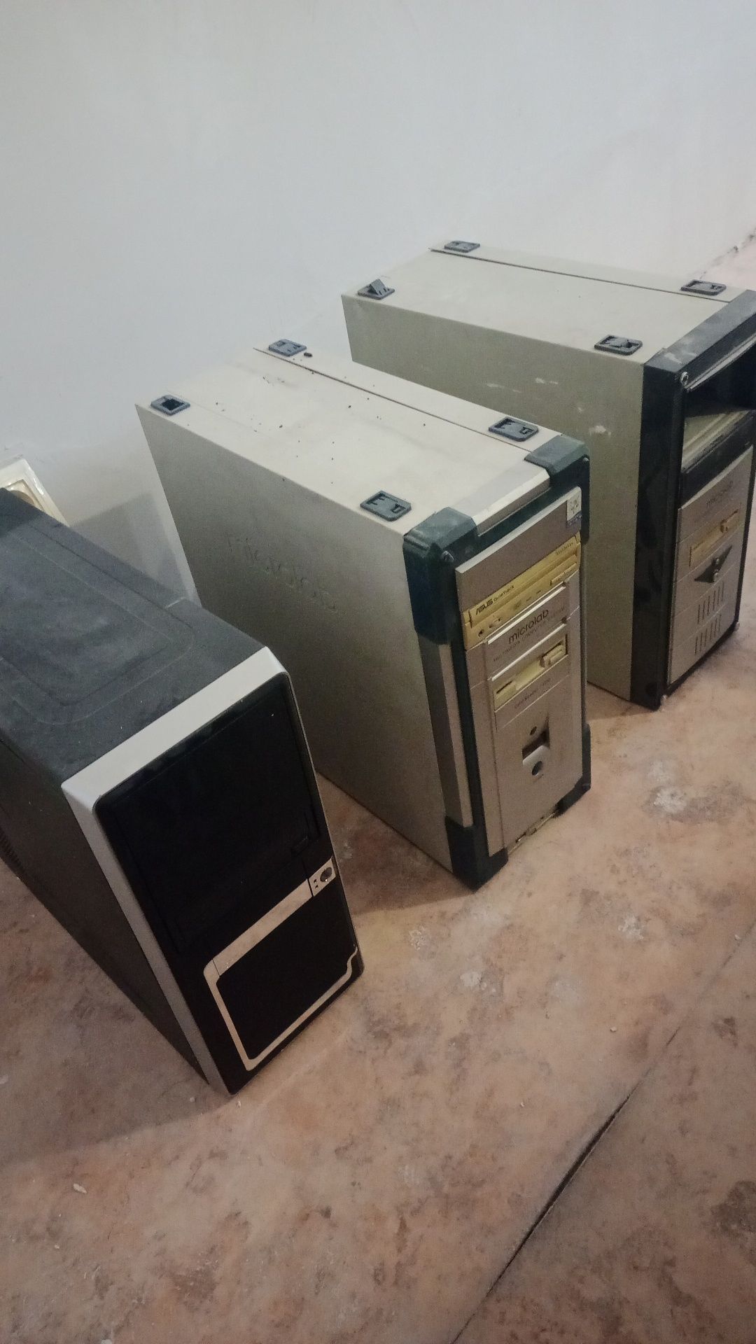 Продам 3 системных блока для компьютеров. Рабочие.