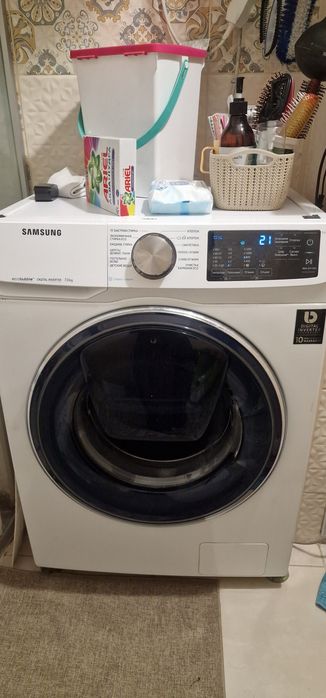 Продам стиральную машину