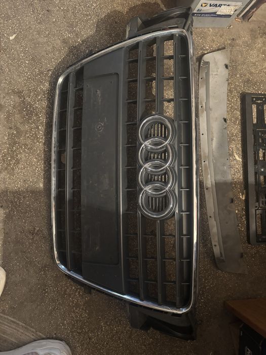Grila,suport numar audi a 5