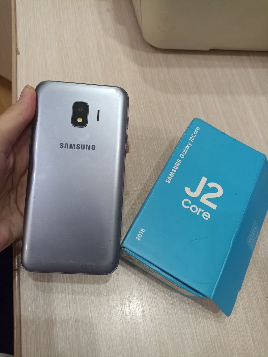 Продам телефон Samsung j2 core 2018 года (без зарядки)