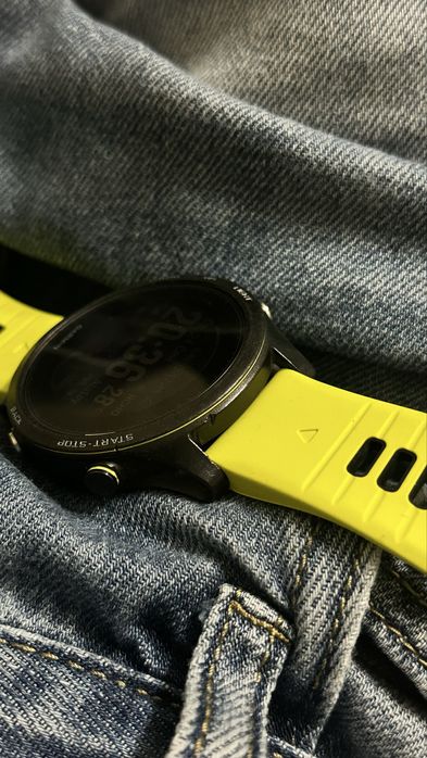 Premium GPS Running/Triathlon Watch FORERUNNER 935 TRI BUNDLE