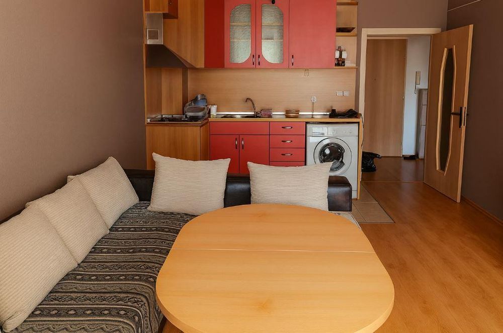 Двустаен апартамент в района на Трошево!