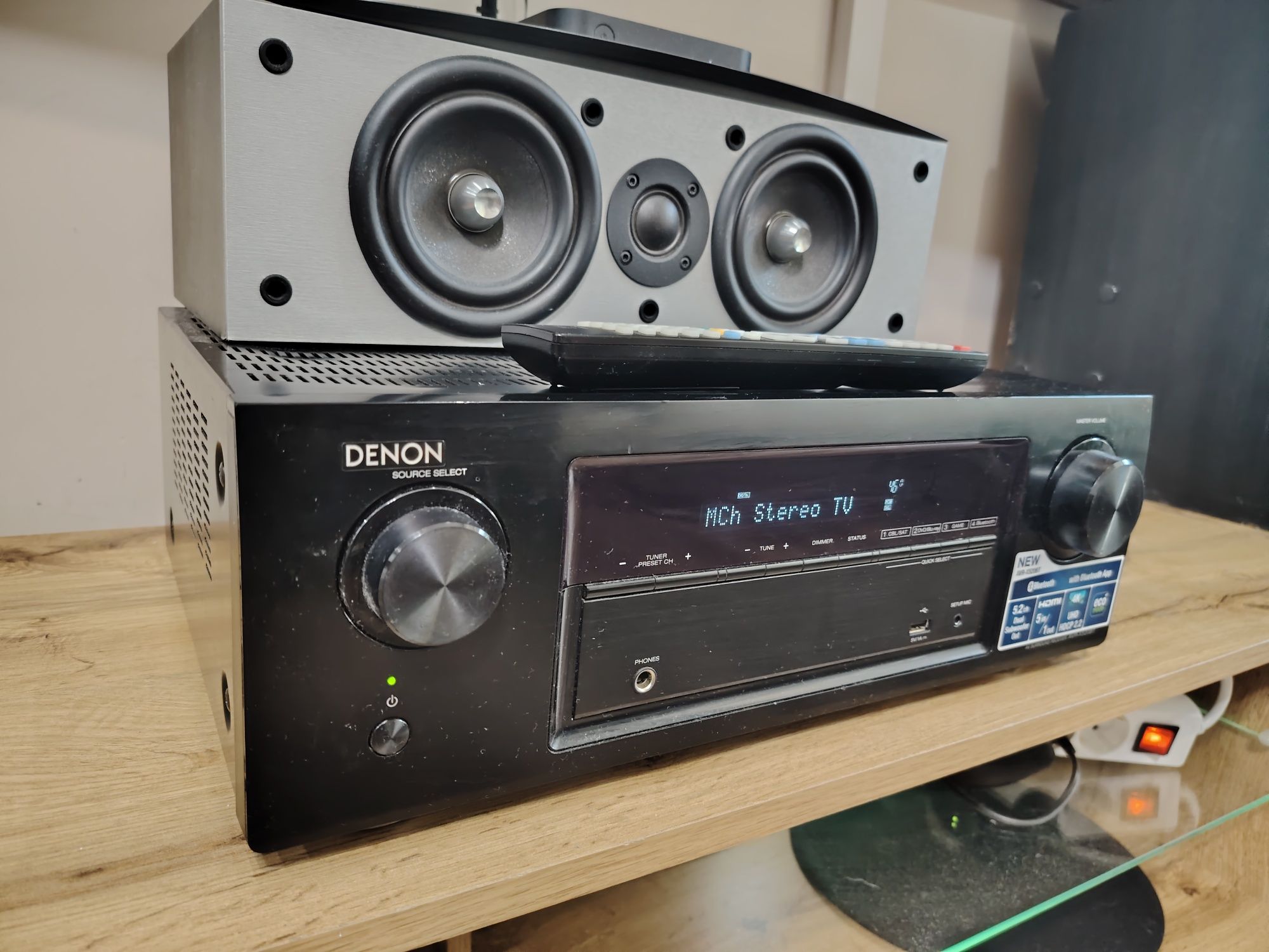 Ресивър 5.2 Denon AVR X520BT
