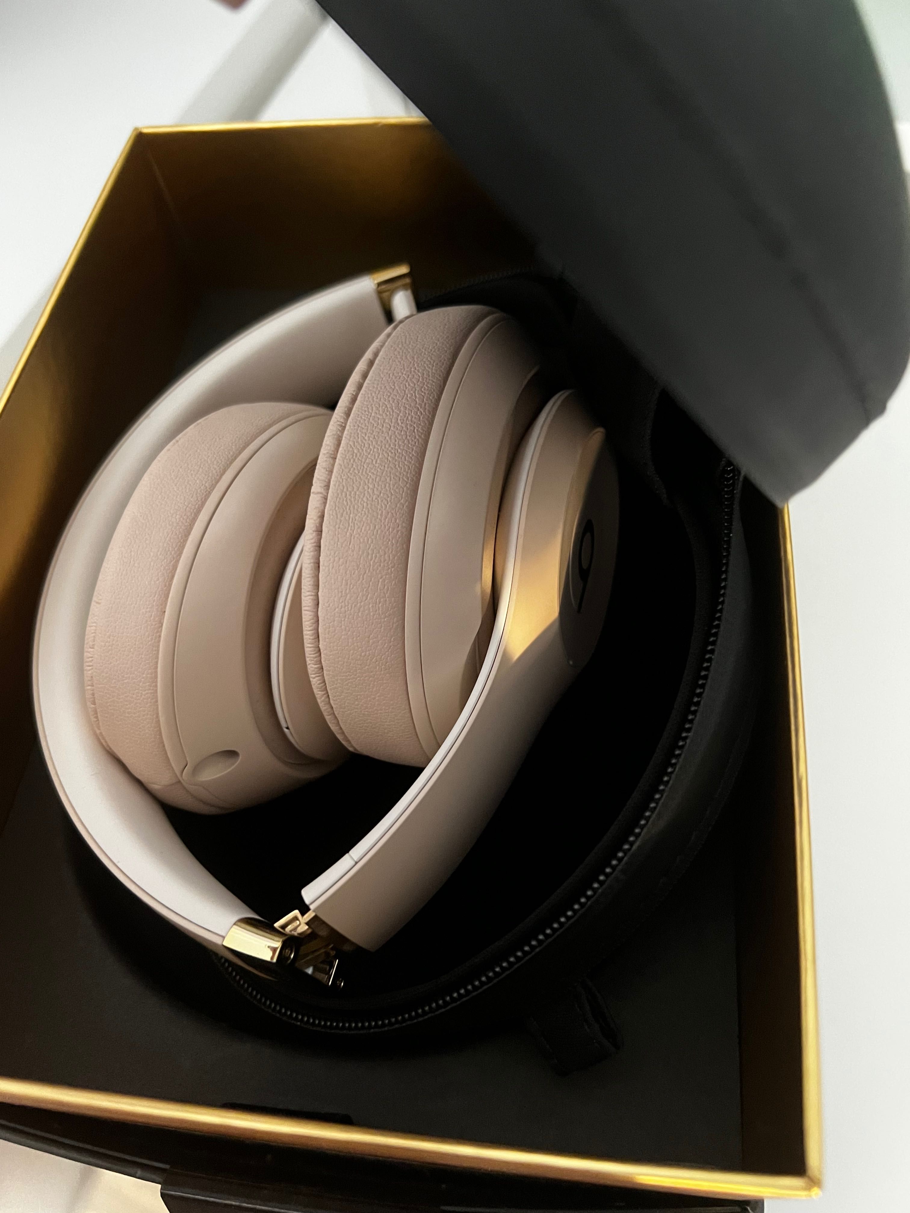 Căști Apple Beats Studio3 MXJA2EE / A, Fara fir, 260g,  golden