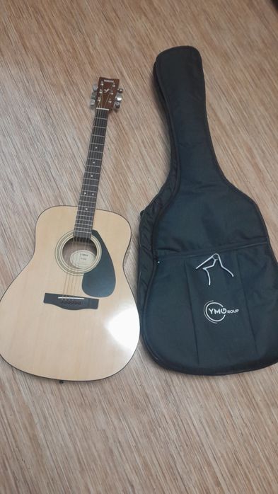 Продам гитару ямаха ф310 с противоударным чехлом и каподастром.60000тг