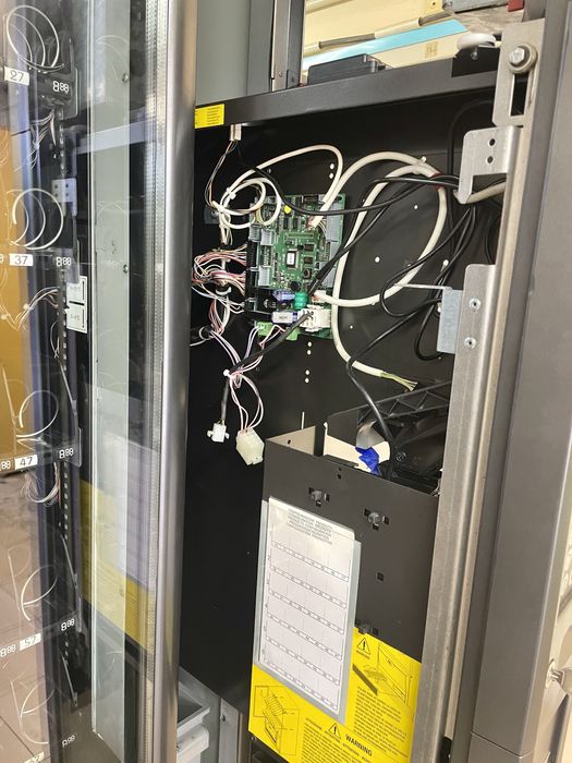 Хладилна машина за храни и напитки Zanussi Rondo