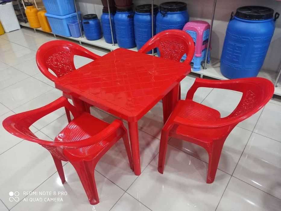 Качественные столы со стульями в комплекте для дачи и кафе