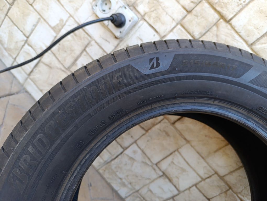 Летни гуми Bridgestone 215/65/17 Turanza dot 4022