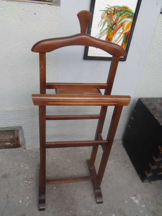 Напольная вешалка деревянная