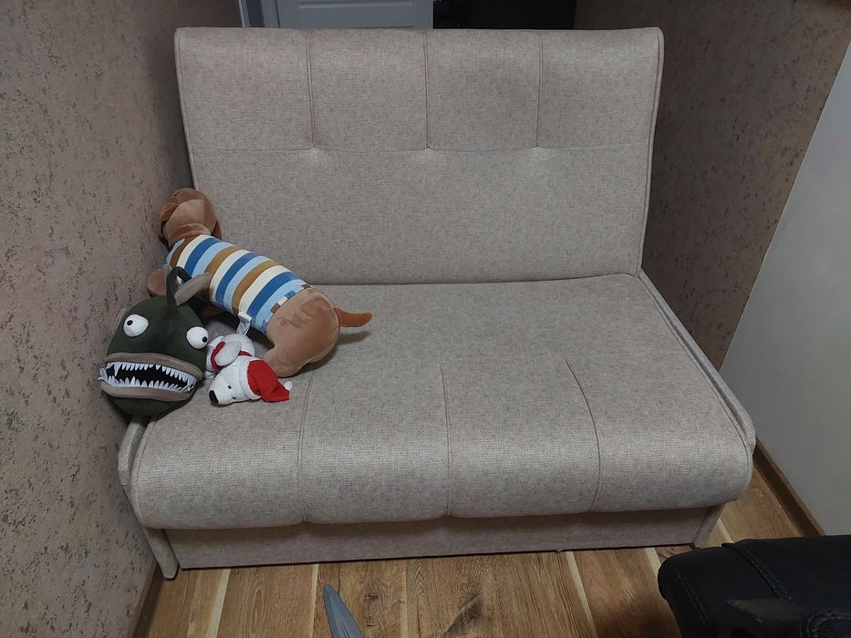 Диван для сна.           Ююю