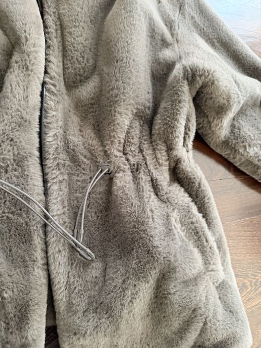 Haina blana artificiala Zara