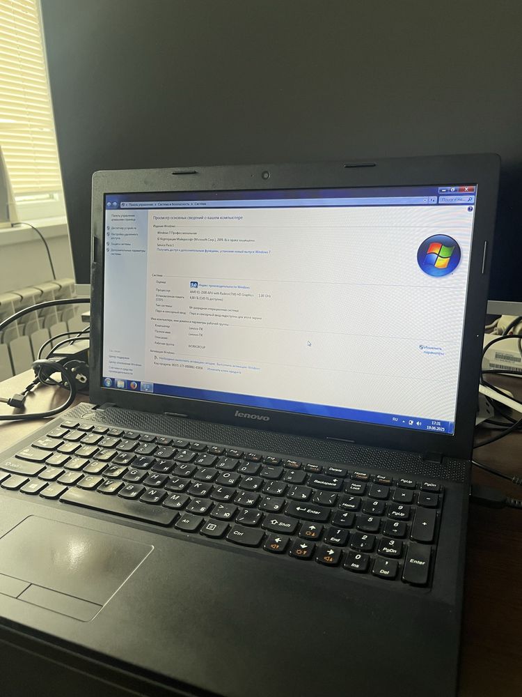 Lenovo с Windows 7 + зарядка