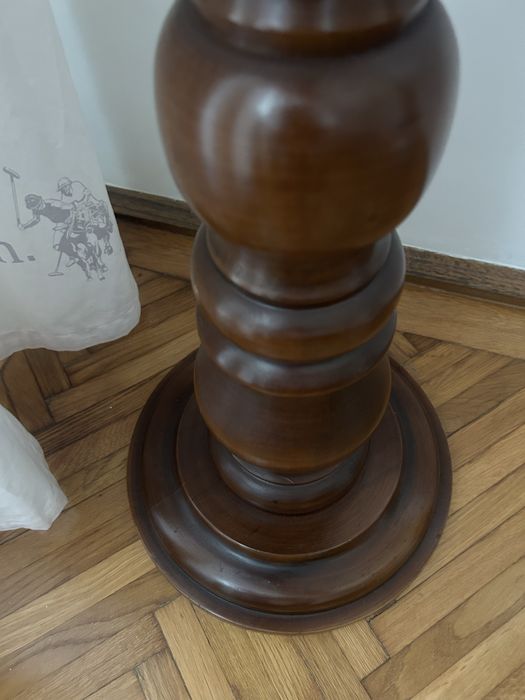 Stativ / Piedestal lemn