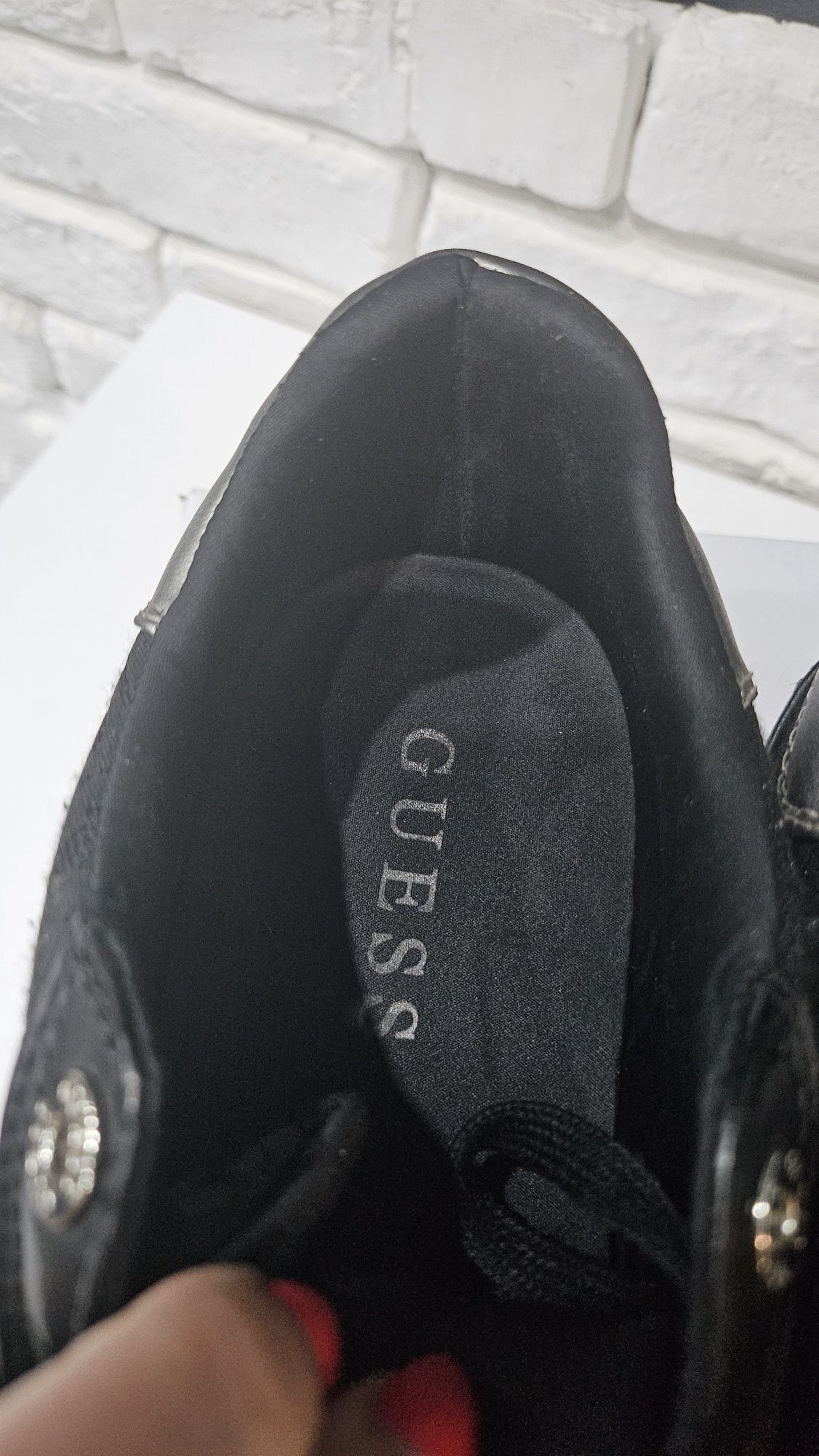 Сникърси Guess 39 номер