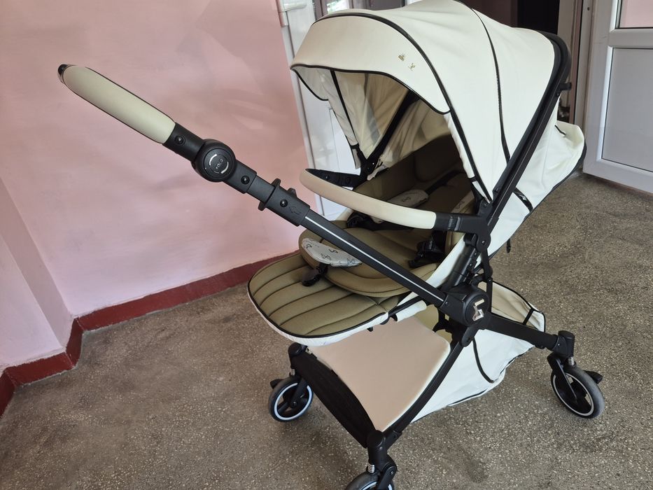 Carucior sport nou Dear Mom cu maner reversibil si pozitie de somn