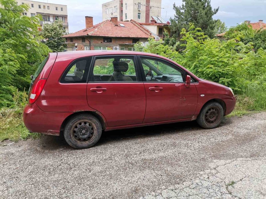 Suzuki Liana-На части