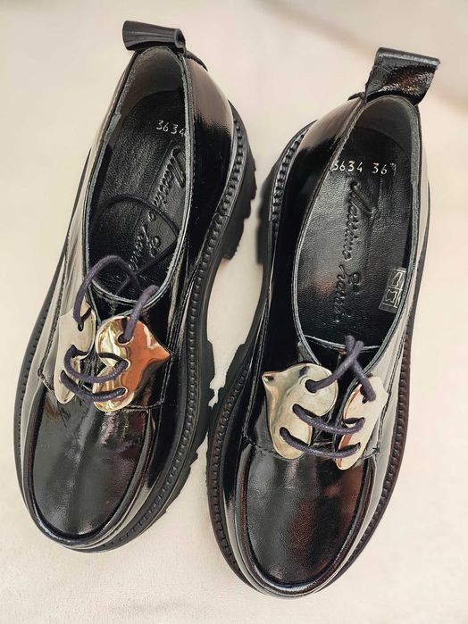 Дрехи/обувки/аксесоари