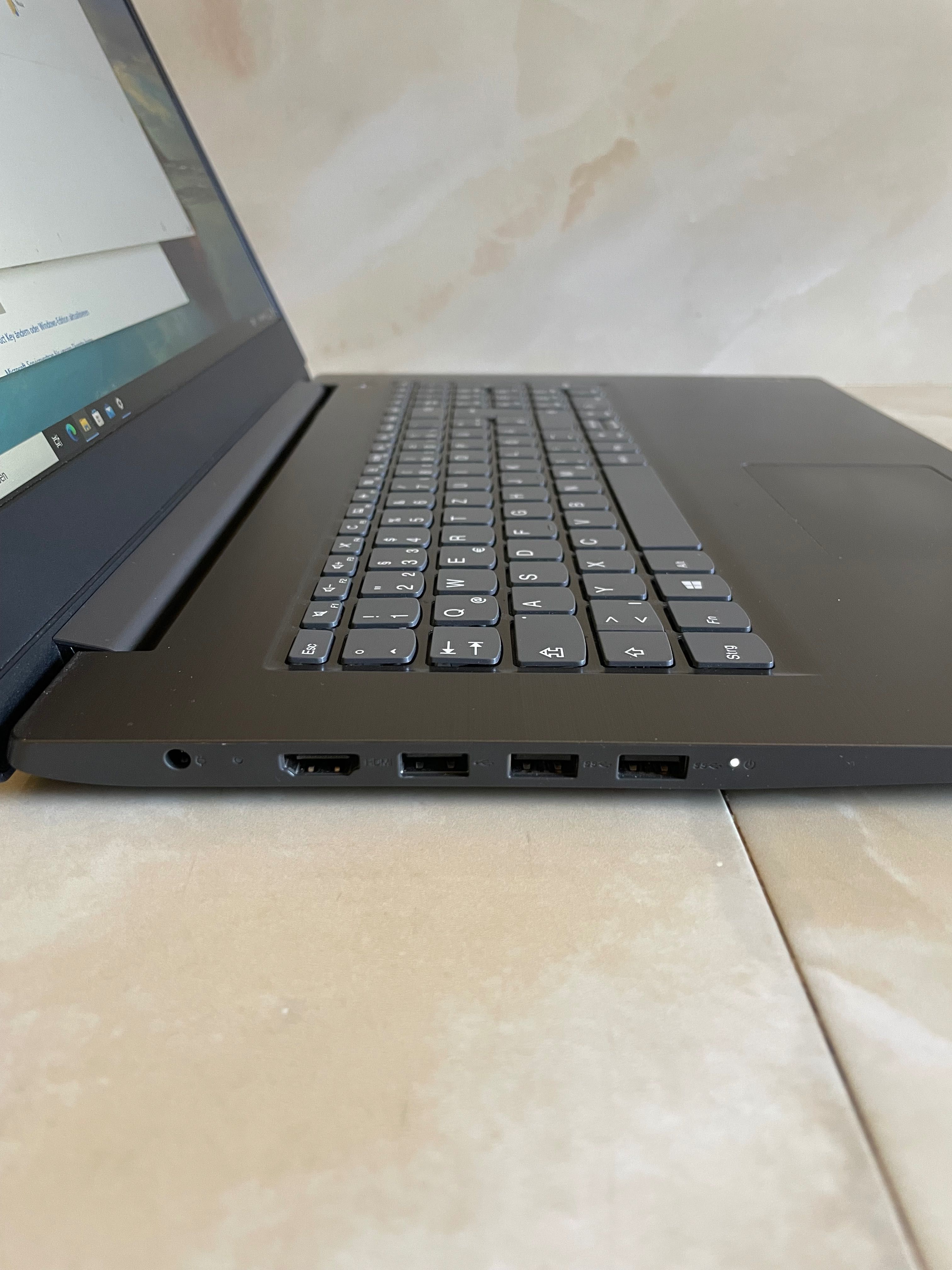 Lenovo V17 i5 10. Gen 512gb SSD 17”