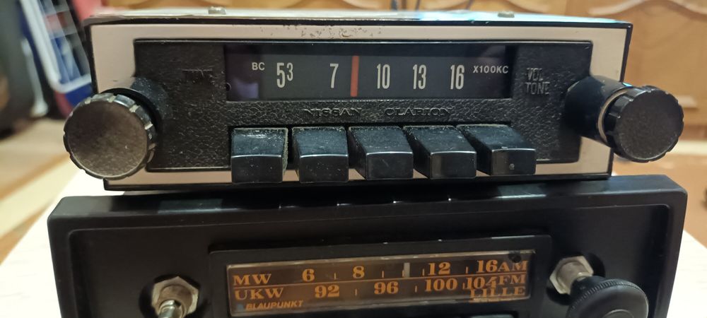 Radio auto vintage retro Philips Blaupunkt Lille Clarion Nissan
