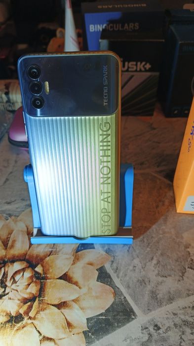 Смартфон - TECNO Spark 8P
