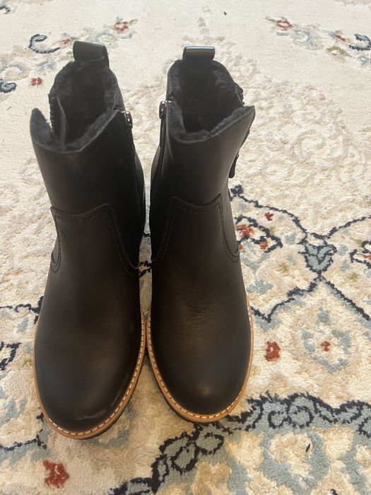 Новый.   Обувь.  Размер 37.