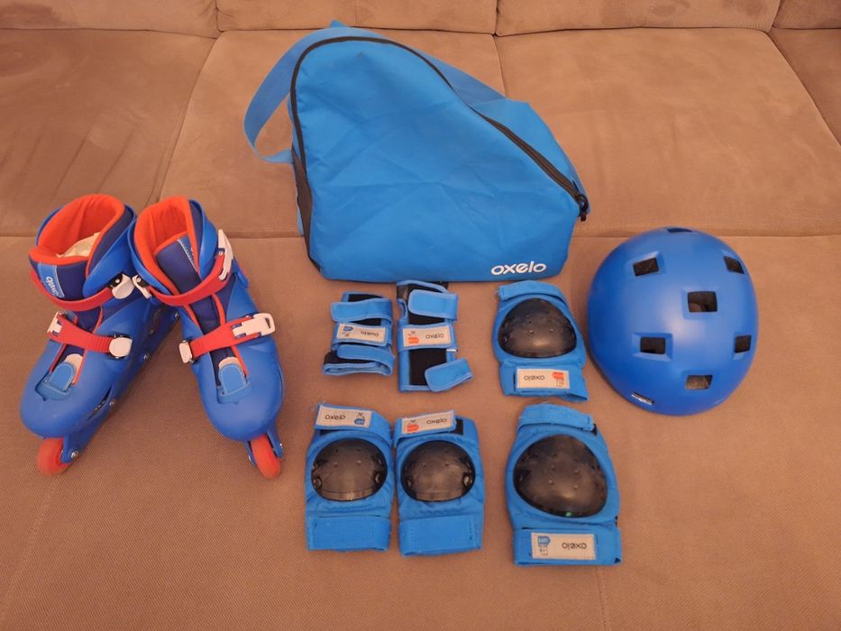 Set role Blue marimea (32-34) cu casca, protectii si geanta transport
