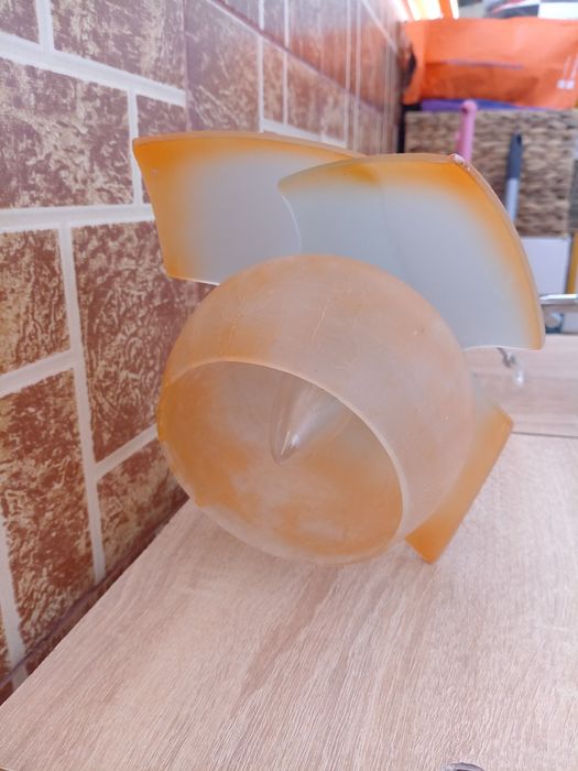 Lustra cu doua abajoare