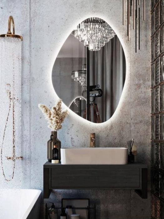 Продам зеркало с подсветкой и без.