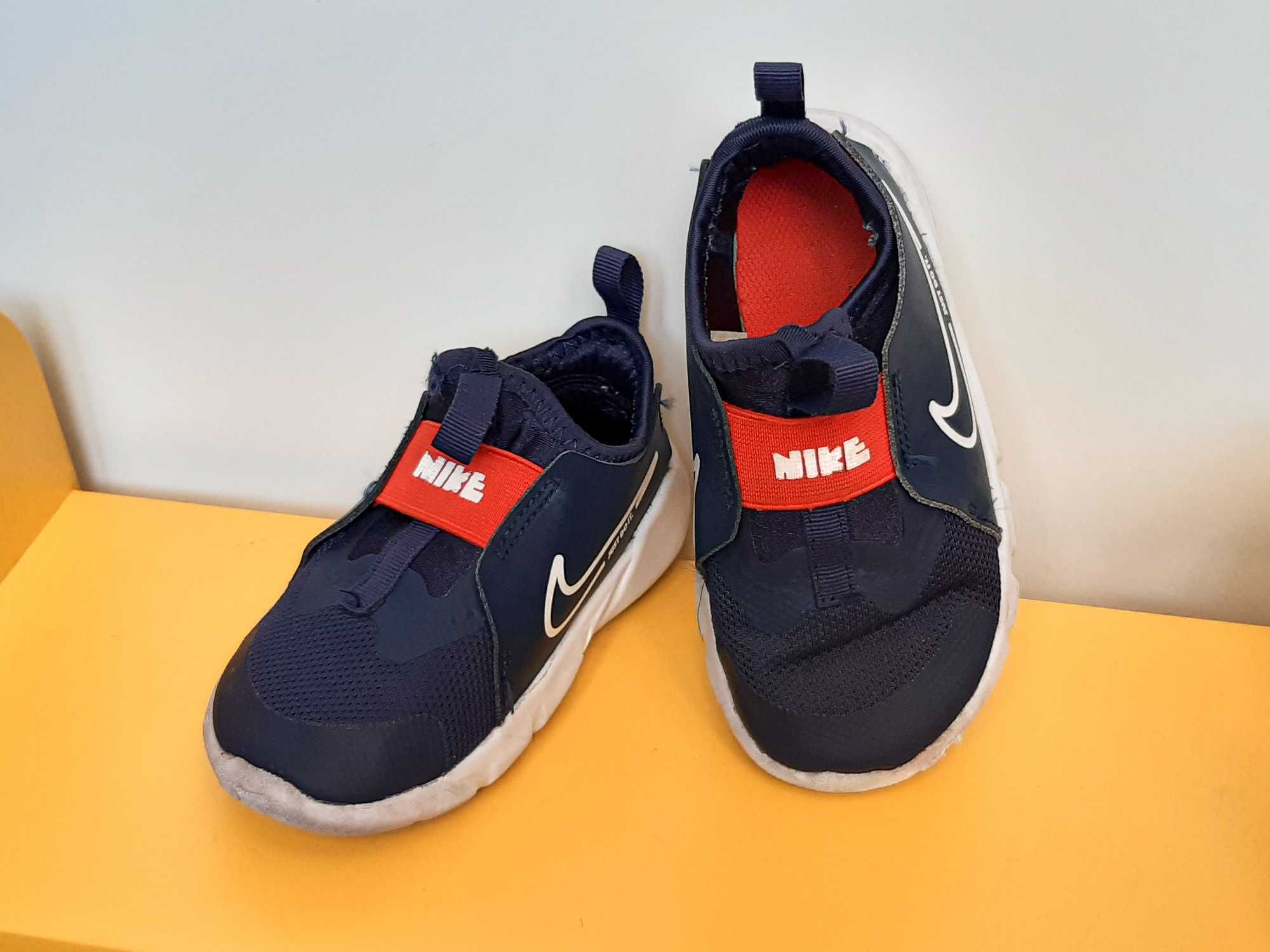 Nike Flex Runner 2, размер 25