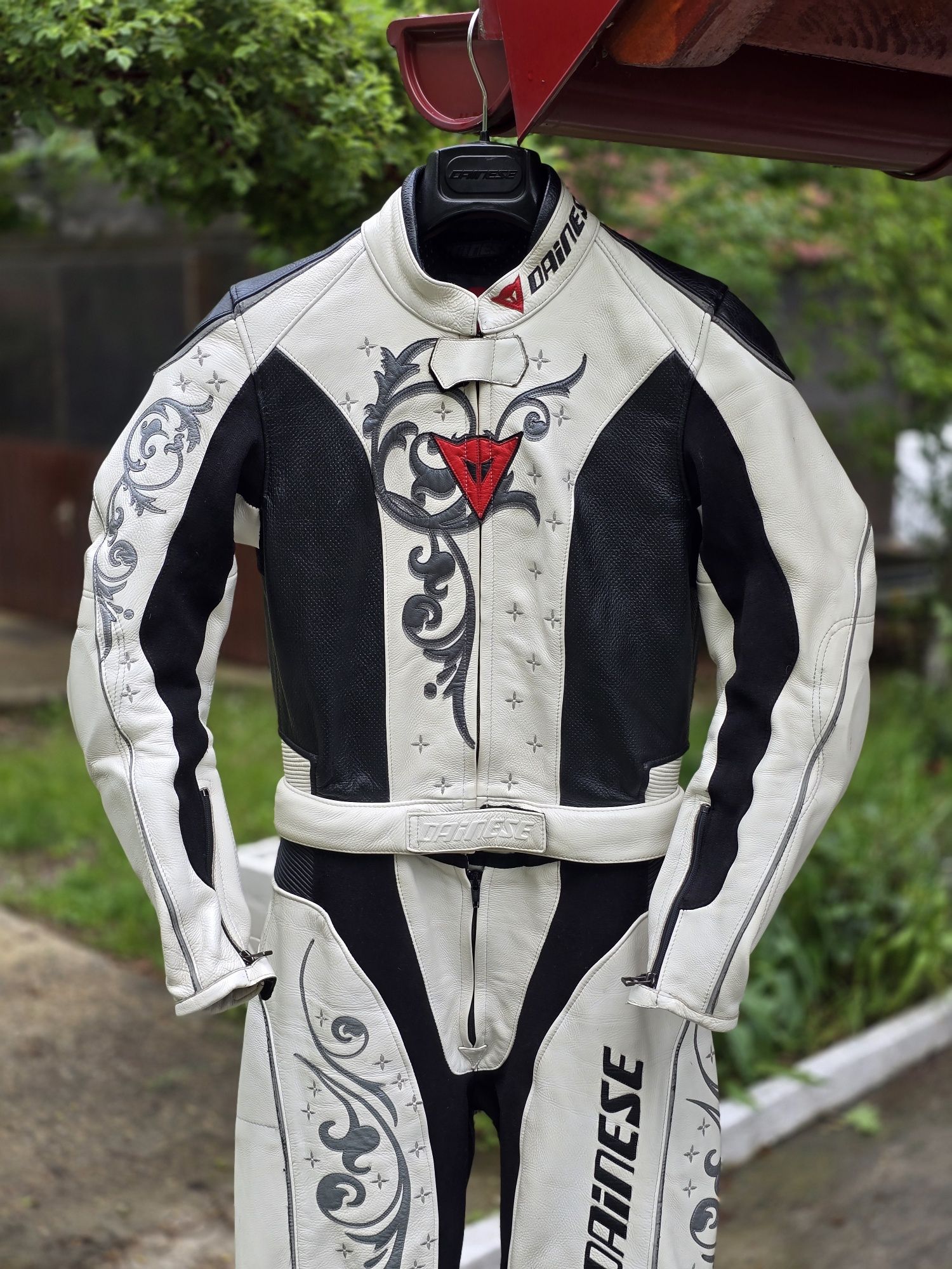 Costum moto piele DAINESE DAMA XS 34-36 premium alb