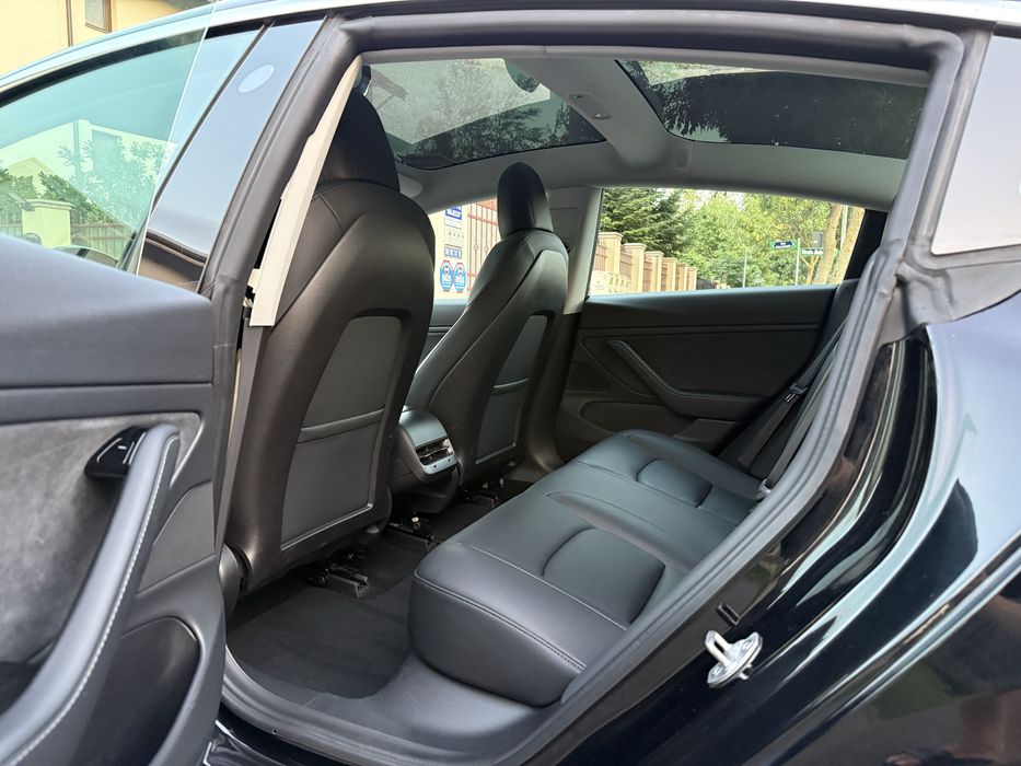 Tesla Model 3 Long Range 4x4 Pilot Avansat Activ