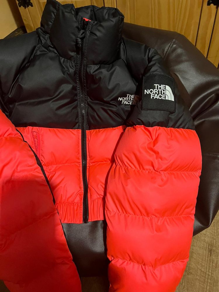 яке north face