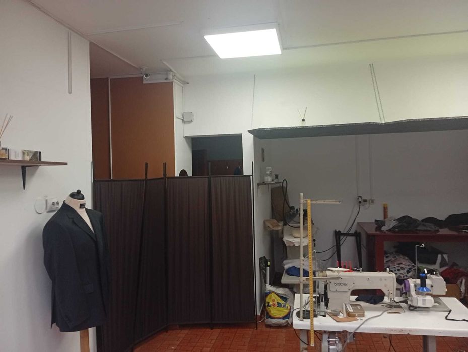 inchiriez spatiu comercial