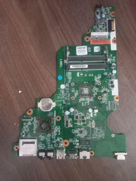 Материнская плата от HP Compaq Presario в почти идеалном састояние