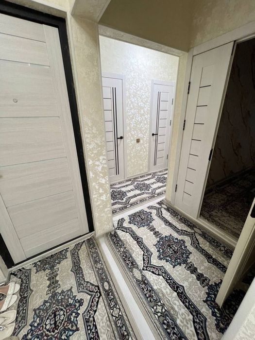 Квартира Олмоликда Бухора мактаб Ропарасида