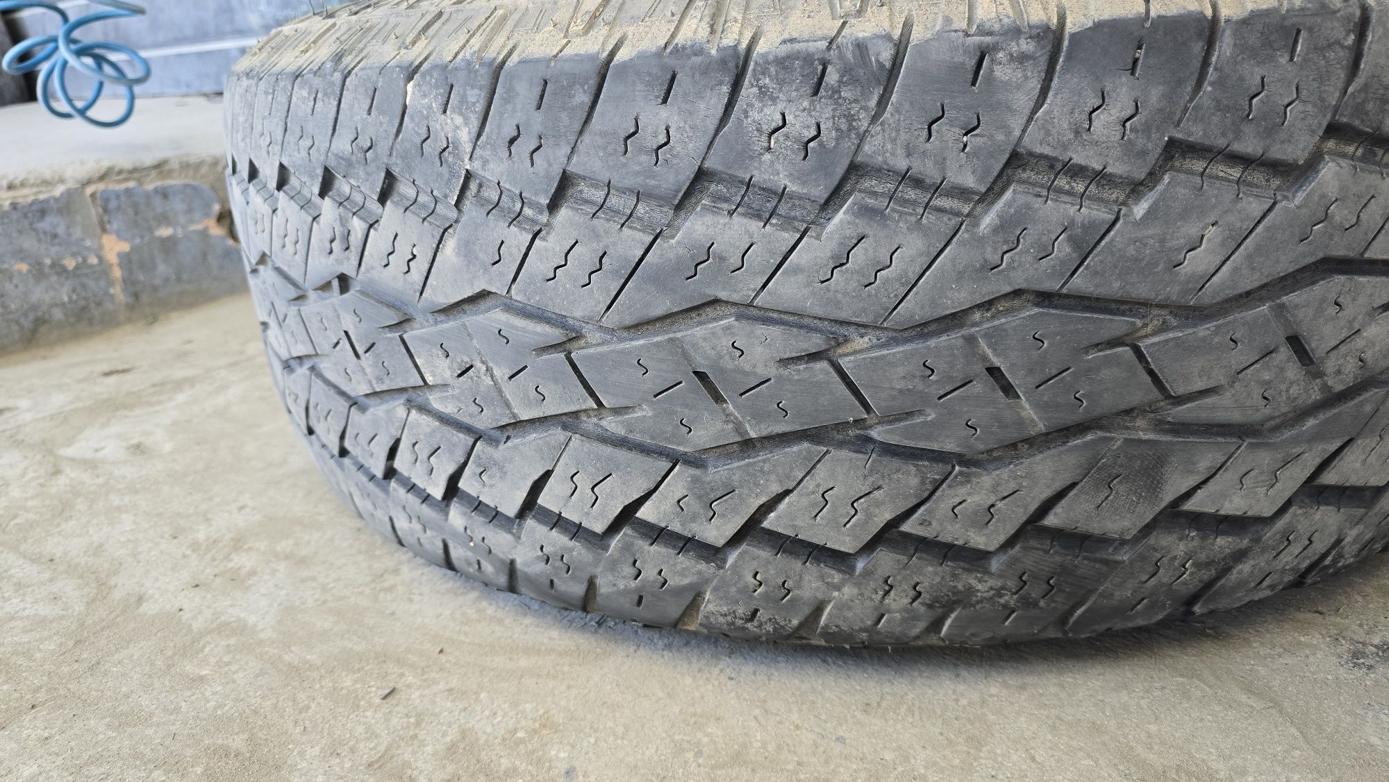 Toyo Open Country A/T PLUS 275/65 R17