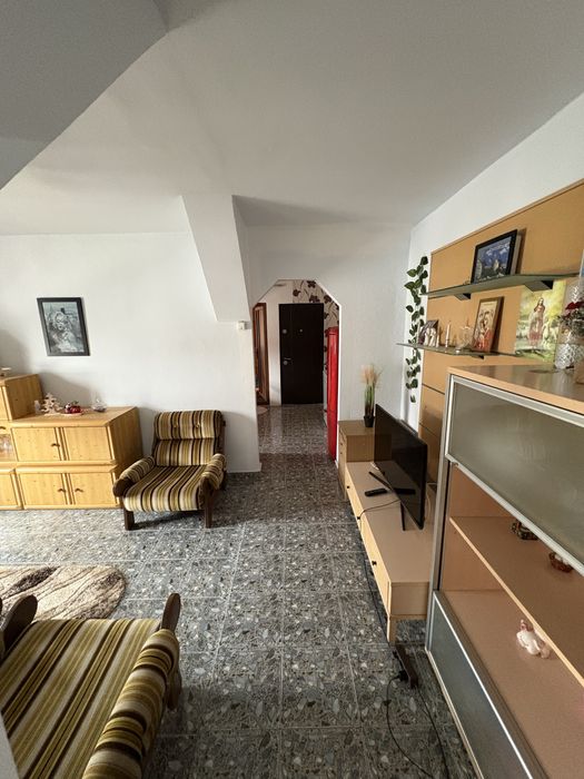 Apartament 3 camere mare utilat si mobilat Stoina