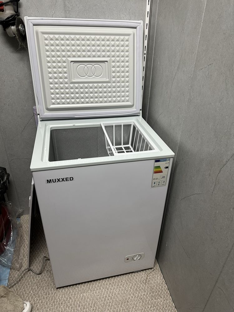 Продам морозильную камеру