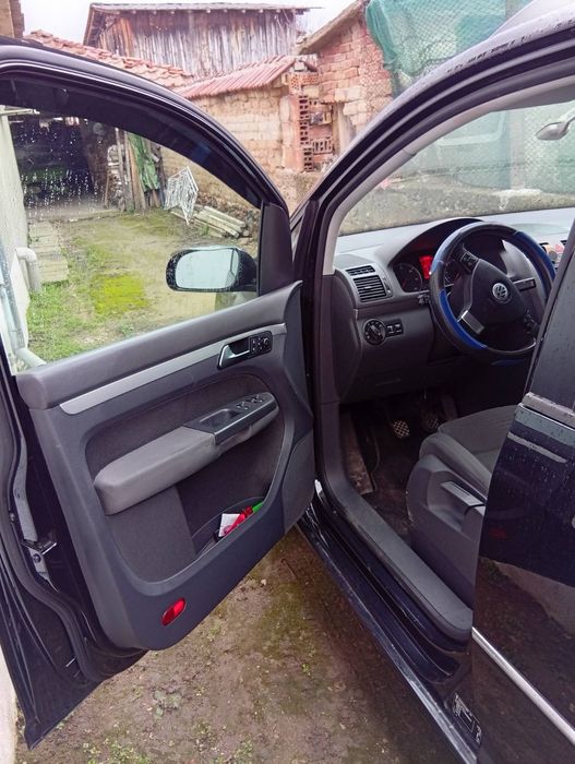 Продавам 7 местен туран