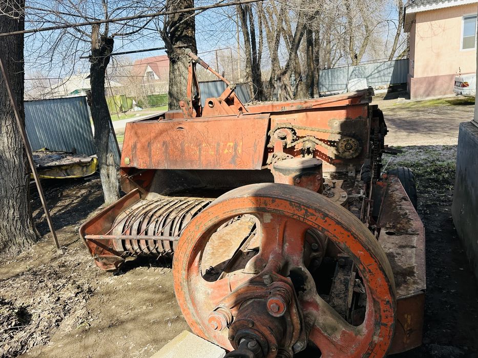 Трактор ЮМЗ Прес косилка Грабли