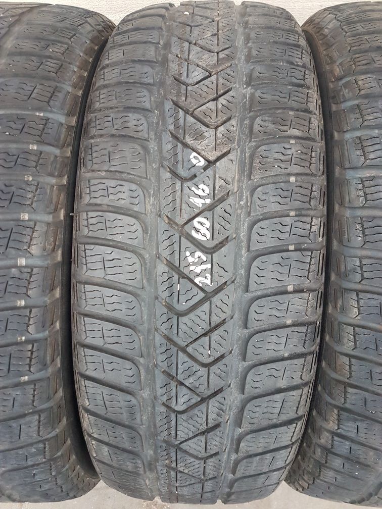 Зимни гуми 4 броя PIRELLI SottoZero3 215 60 R16 дот 4415