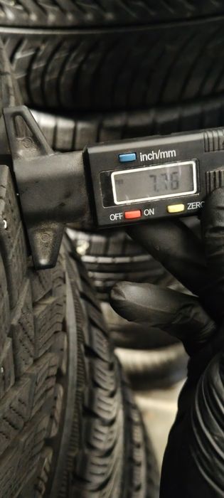 235/45/18 комплект 4 броя Goodyear топ състояние