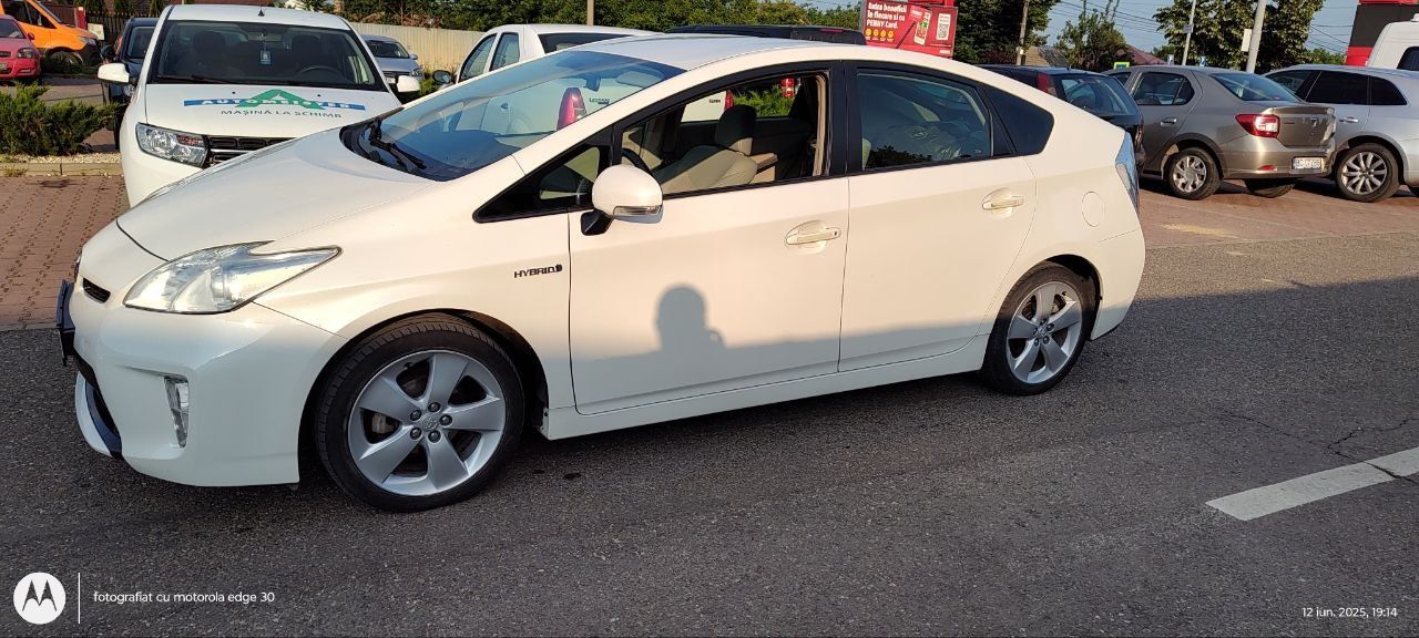 Toyota prius 2012 facelift
