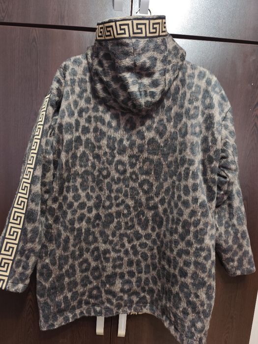 Дамско палто в тигрово/леопард Версаче ,с две лица